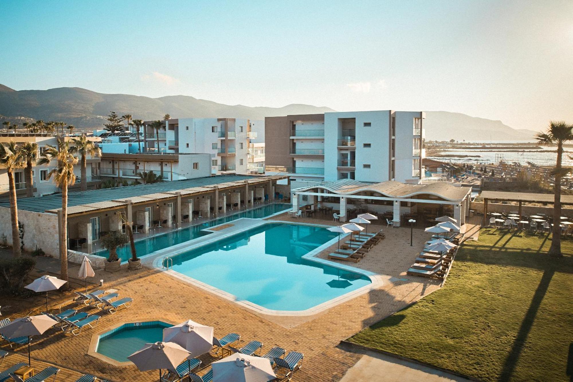 Malia Bay Beach Hotel & Bungalows Eksteriør billede